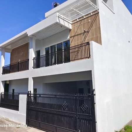 Готель Lombokhouse Mandalika Kuta  Екстер'єр фото