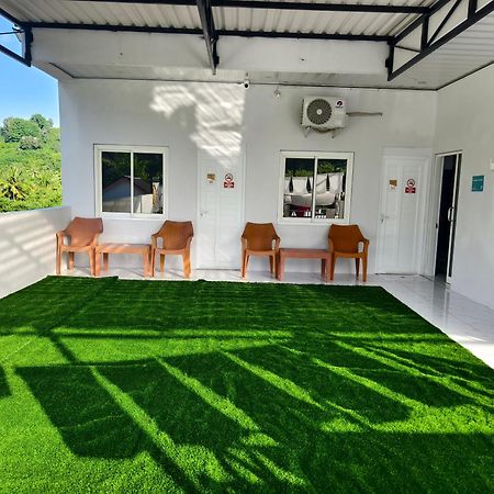 Готель Lombokhouse Mandalika Kuta  Екстер'єр фото