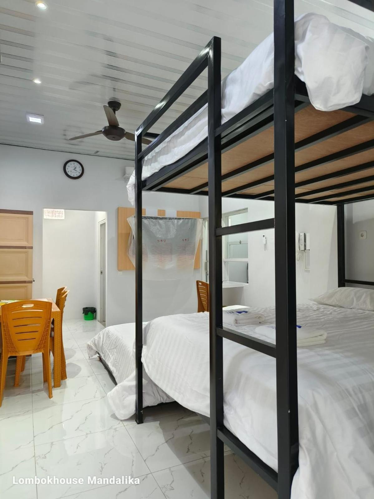 Готель Lombokhouse Mandalika Kuta  Екстер'єр фото