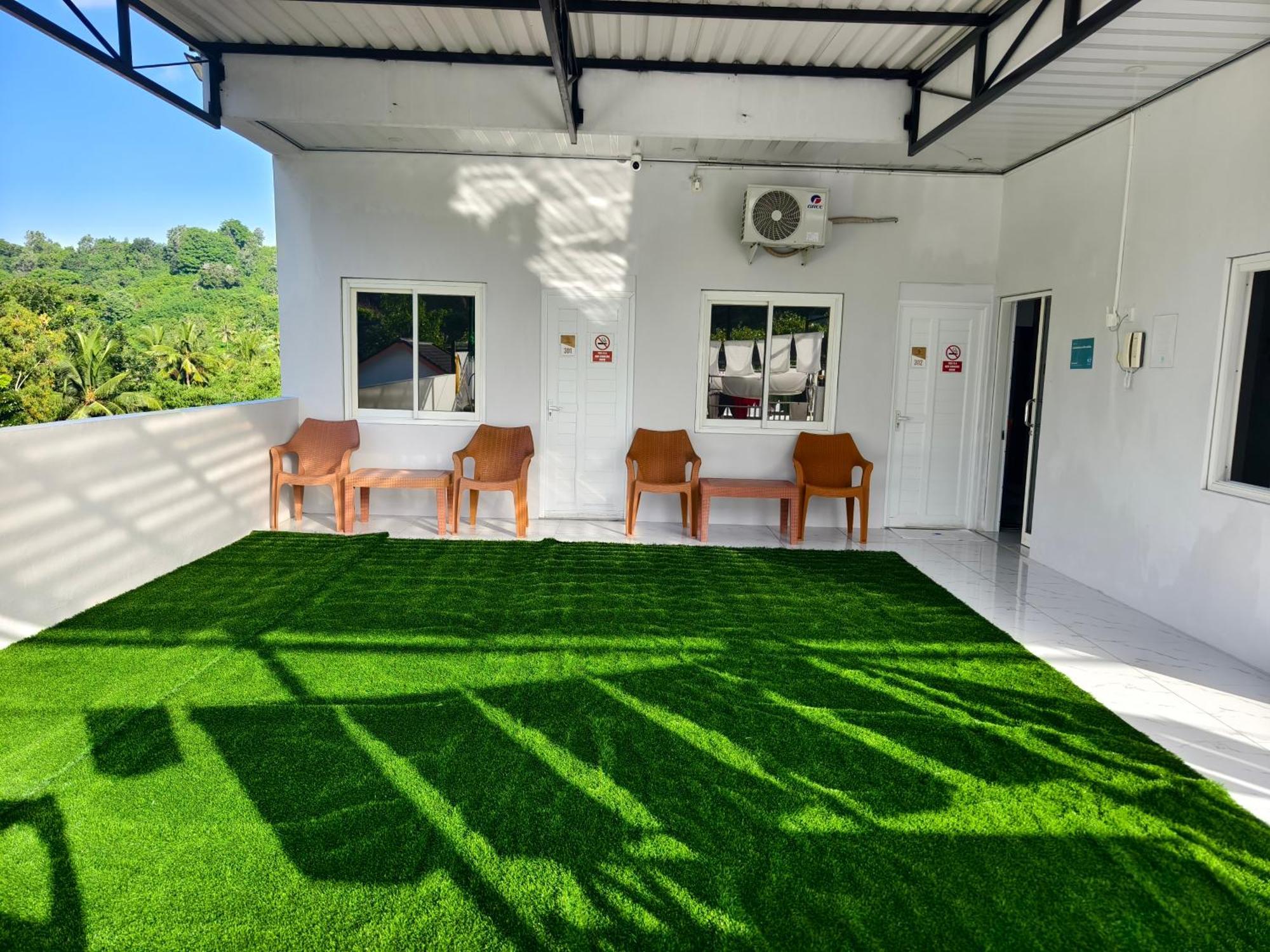 Готель Lombokhouse Mandalika Kuta  Екстер'єр фото